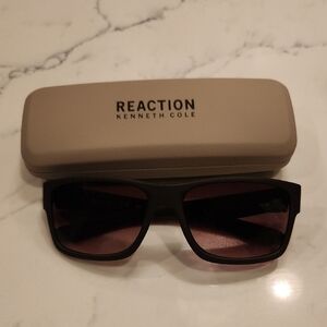 Kenneth Cole Reaction Black and Brown Sunglasses